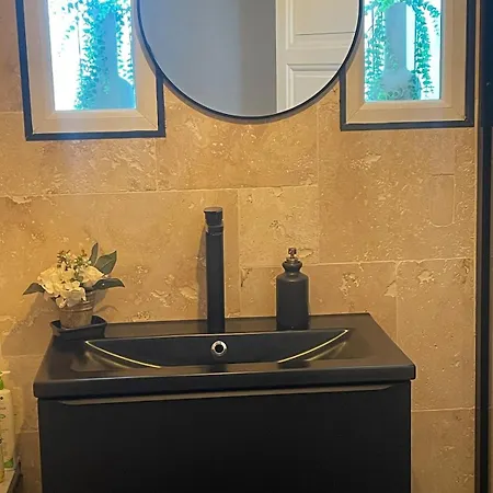 Beautiful 4-star Apartment *